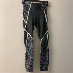 NWT Under Amour | Gray Pattern Print Mid-Rise Head Gear Athletic Leggings, XS